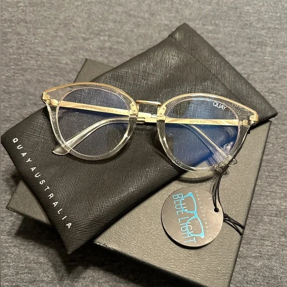 Quay Australia Women's Gotta Run Round Blue Light Blocking Glasses, Clear & Gold - Picture 8 of 13